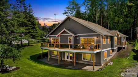 5496 Grandview