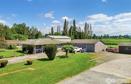 7618 48th E