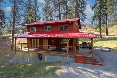 1425 Salmon Creek