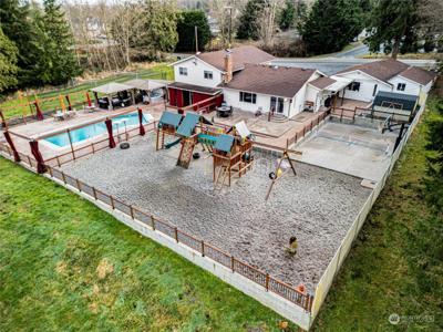 231 McRae NE