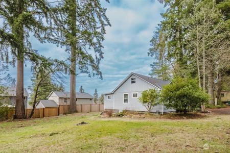 4867 Bunker NW