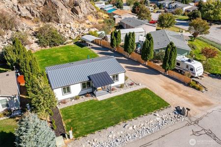 14941 Golden Delicious St