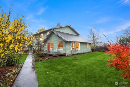 18511 9th NE
