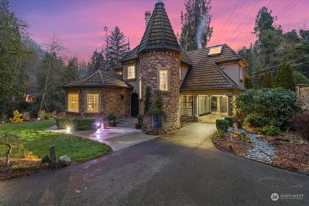 12815 Issaquah Hobart SE