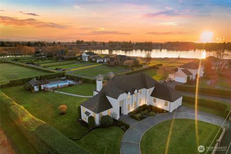 353 Wiser Lake