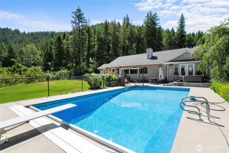 1395 Mission Creek