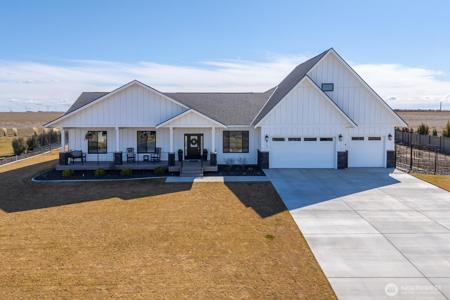 8153 Dune Lake SE
