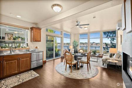 304 West Bay NW