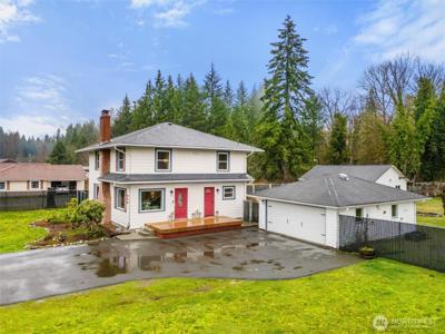 950 Montague
