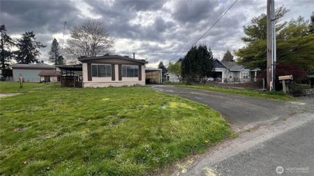 215 Cowlitz