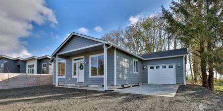 620 Duck Lake NE