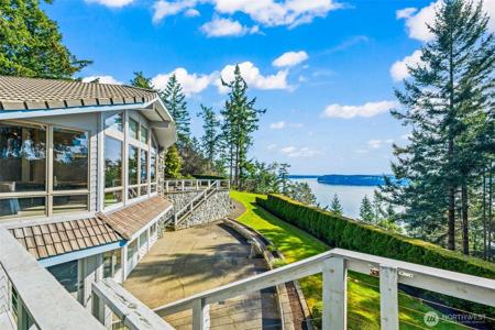 555 Issaquah