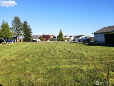 8127 Lot 16 Comox
