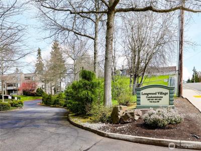 4893 76th SW
