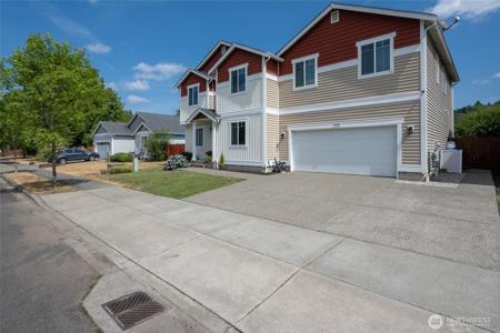 1114 Ross NW