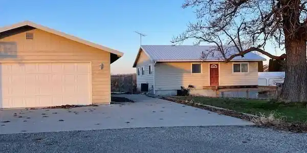 64 Lakeview