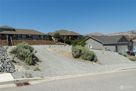 415 Spring View
