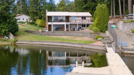 7335 Holmes Island SE
