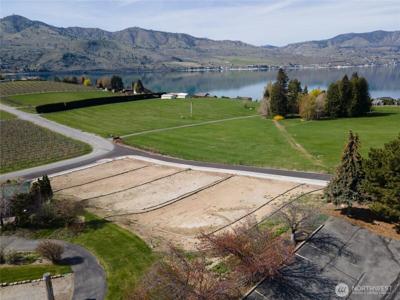 212 Lord Acres