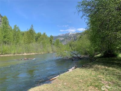 15892 Entiat River