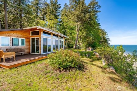 60 Eliza Island