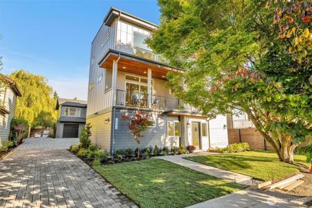 5642 49th SW
