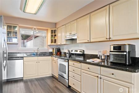8516 196th SW