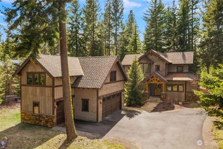 440 Larkspur