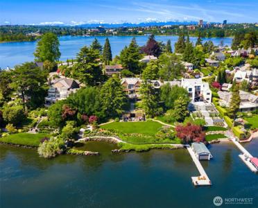 3038 Laurelhurst NE