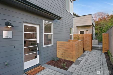 8812 41st SW