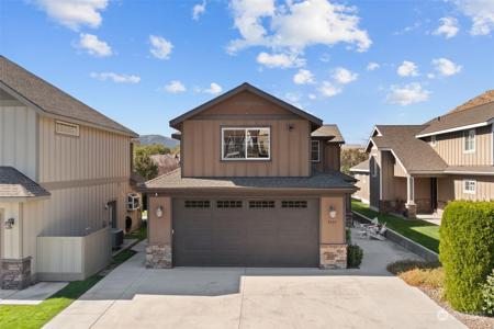 9426 Yakima NW