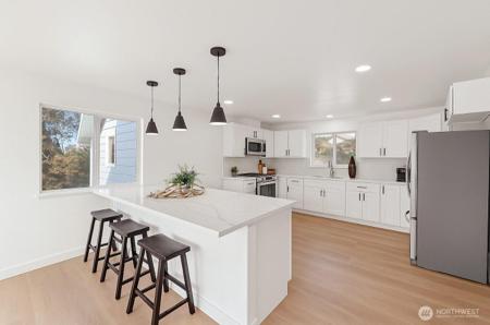8305 Duncan S