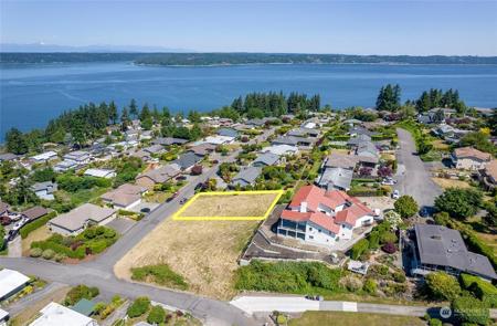 6007 Bayview NE