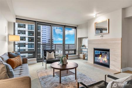 650 Bellevue NE