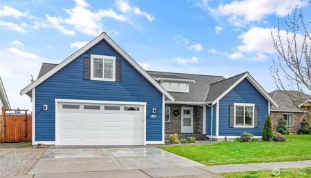 810 Mapleridge