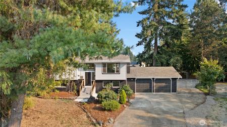 1415 156th E