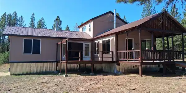 100 Turner Lake N