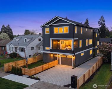 8815 Densmore N