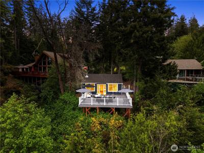 1280 E Island View