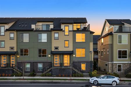 1363 8th NE