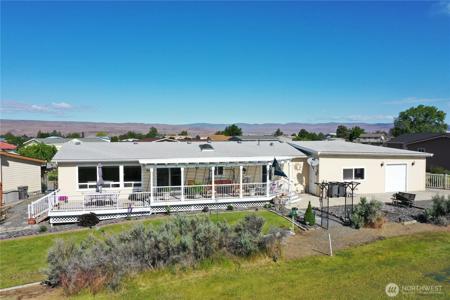 327 Buttercup SW