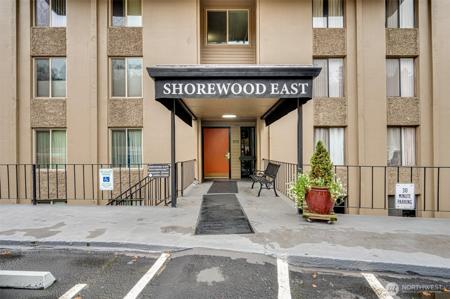5575 E Evergreen