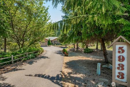 5933 Everson Goshen