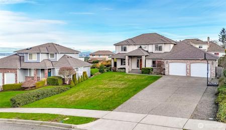 2201 Hillside NE