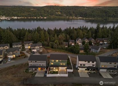 2416 Echo Bay