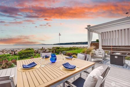 816 Livingston Bay Shore