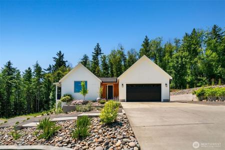 5601 Lewis River