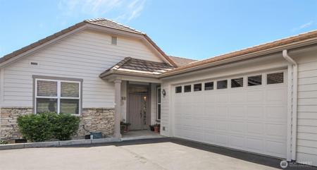 1494 Eastmont