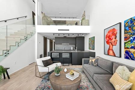 2717 Western