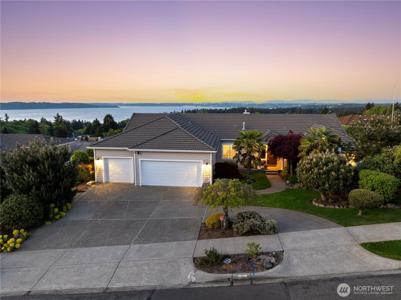1877 Parkview NE